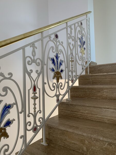 Lacatus balustrade metalice